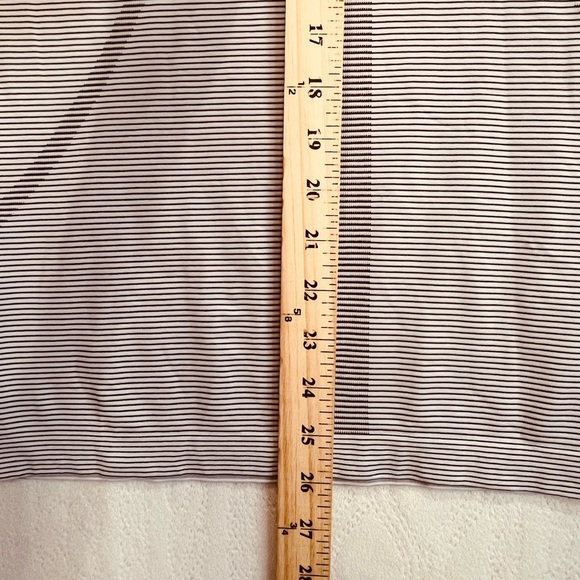 Lululemon Women Swifty Tech Short-Sleeve Shirt 2.0 Tempo Stripe White/Black Sz 8 - Picture 14 of 16